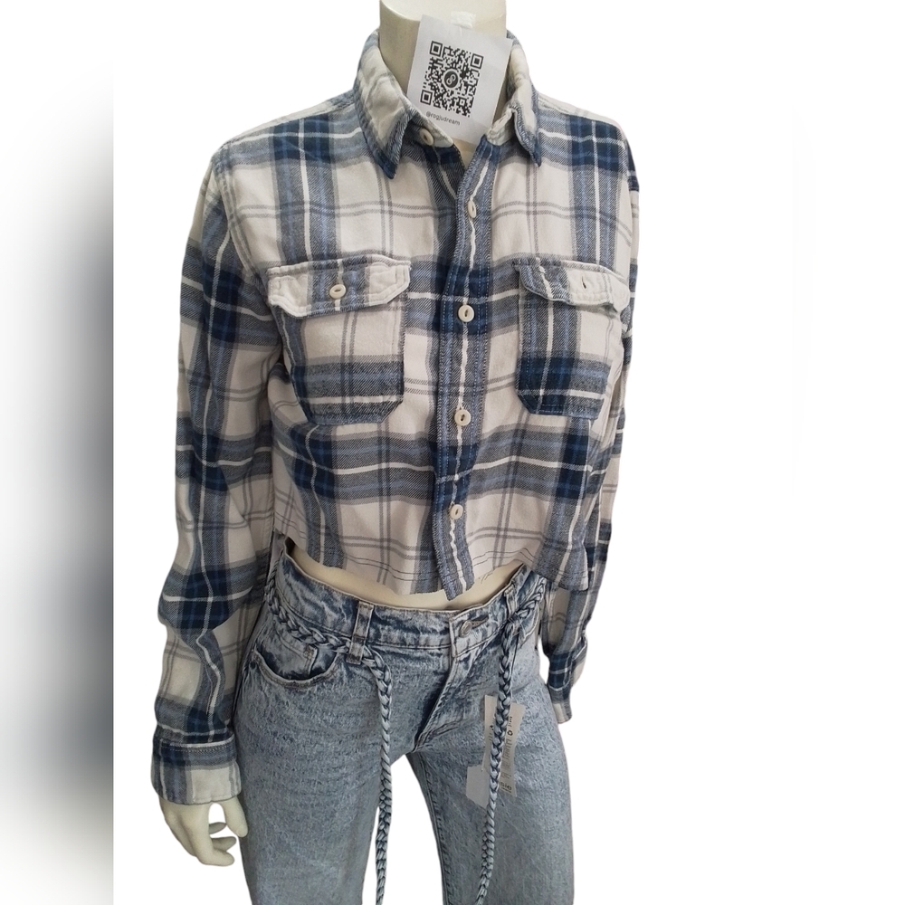 American Eagle UPCYCLED Plaid Button down Crop Top